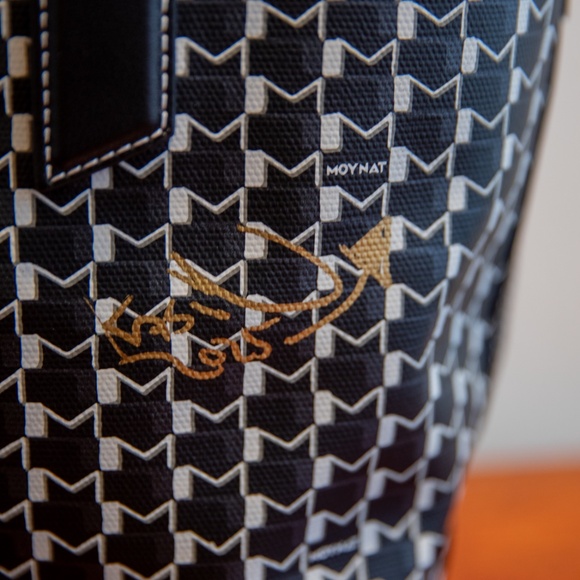 SIGNED BY ARTIST MOYNAT x KASING LUNG Collection M Tote Bag NEW Limited Edition - Picture 10 of 17